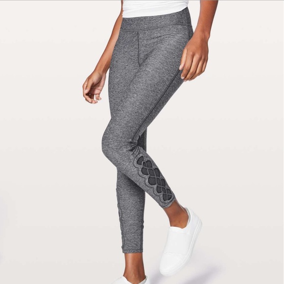 Lululemon Tied To It 7/8 Tight 25" Heathered Black / Dark Carbon Size 4 - Picture 4 of 8